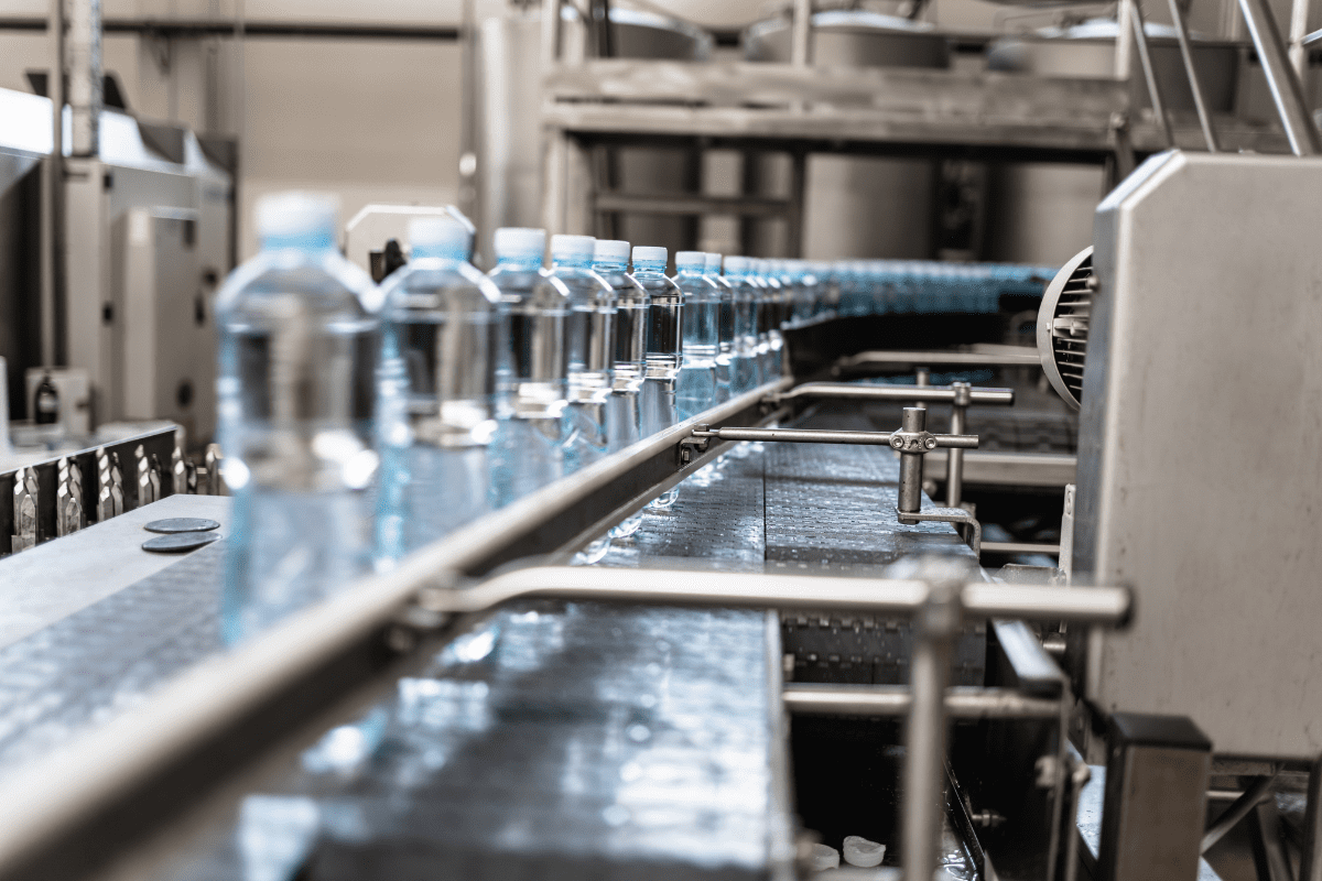 Factores a Considerar al Elegir una Llenadora de Agua